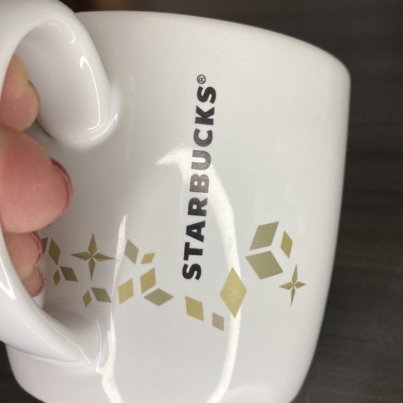 2 Starbucks Holiday collection 2013 mugs - Picture 4 of 13